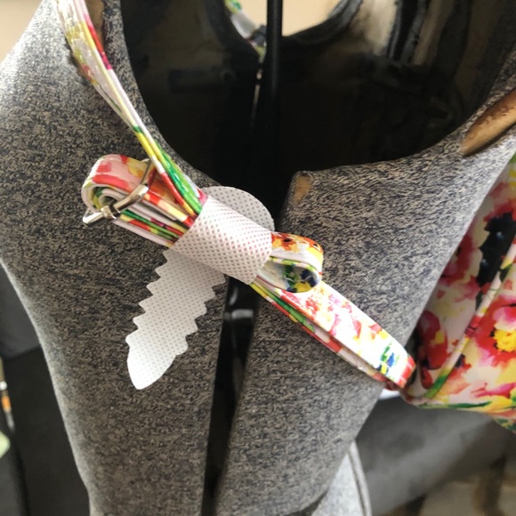 FLASH SALE  🖤🖤 FLORAL PRINT TRENDY BACKPACK - Picture 2 of 10